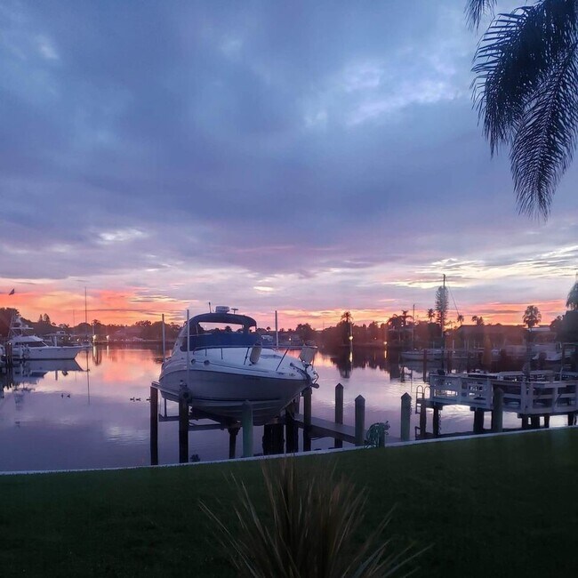 Foto del edificio - 960 Apollo Beach Blvd