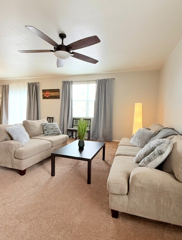 Foto del edificio - 3634 Daylily St