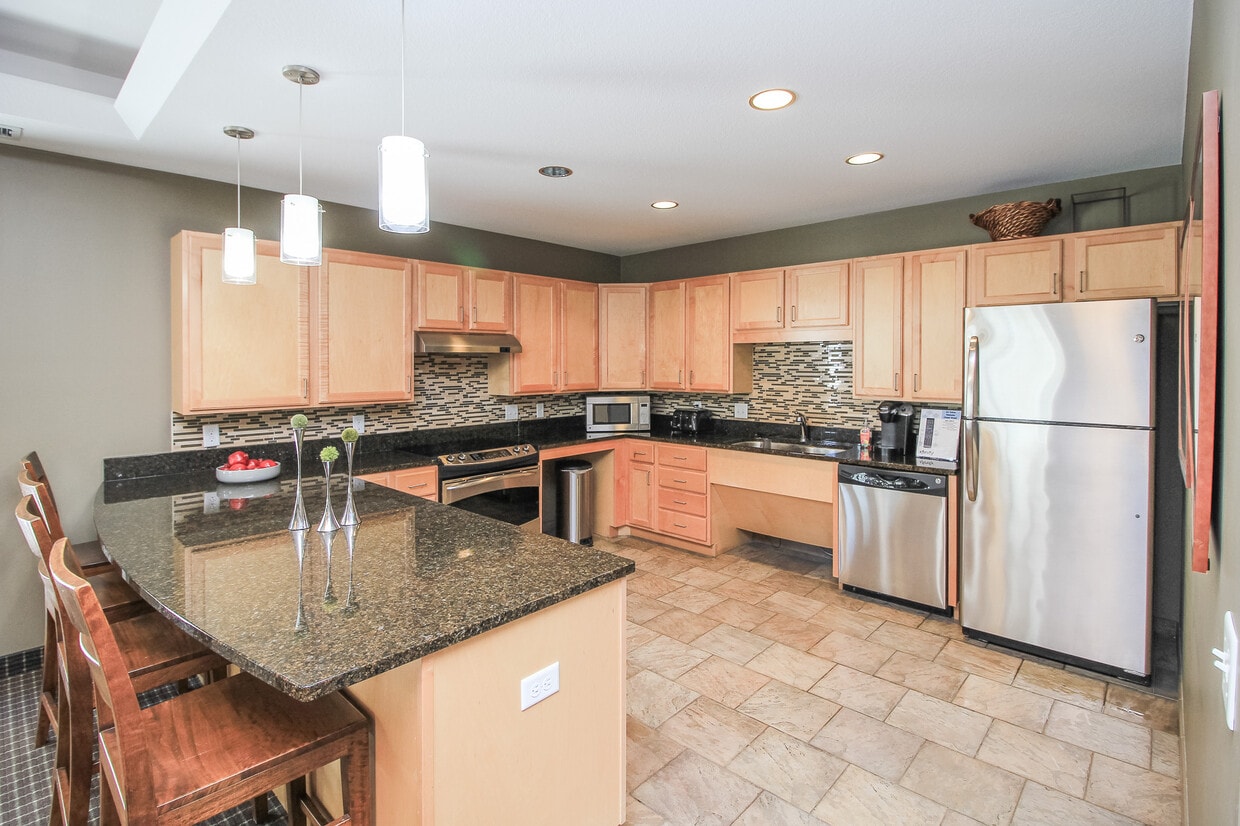 Primary Photo - Woodland Park Apartments