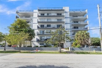 Building Photo - 16508 NE 26th Ave