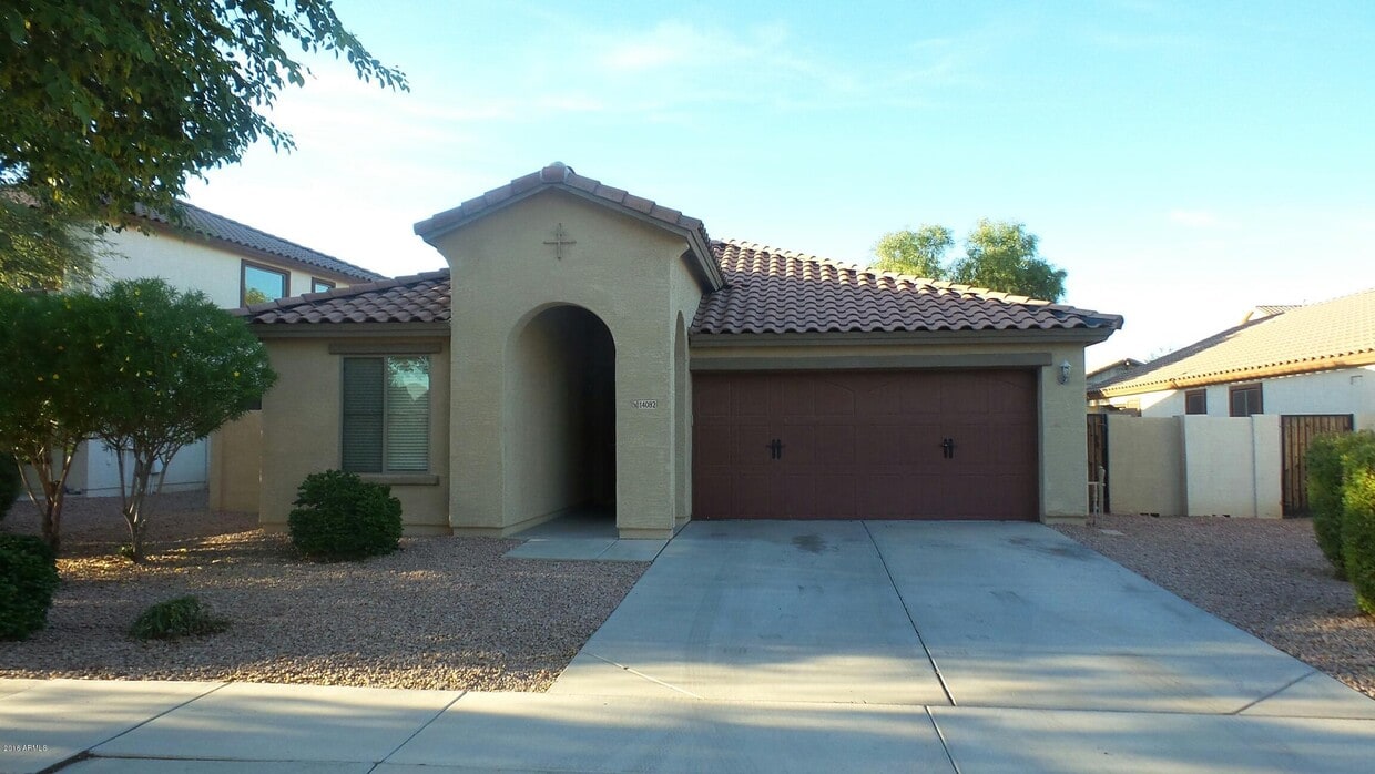 Primary Photo - 14082 W Rosewood Dr