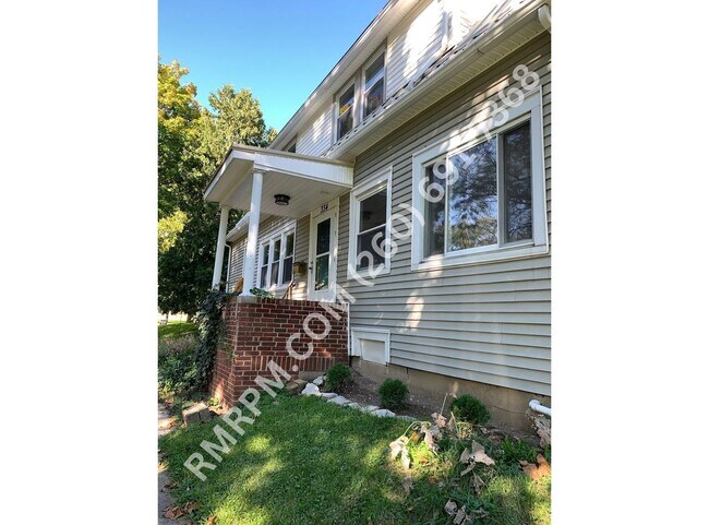 Building Photo - 334 Radial Ln