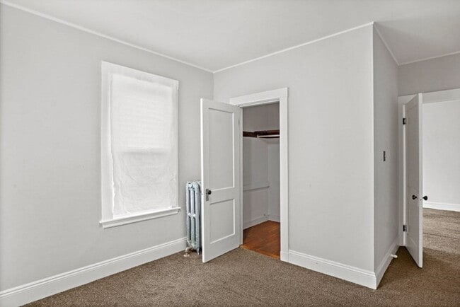 Building Photo - 9 Sumner Square