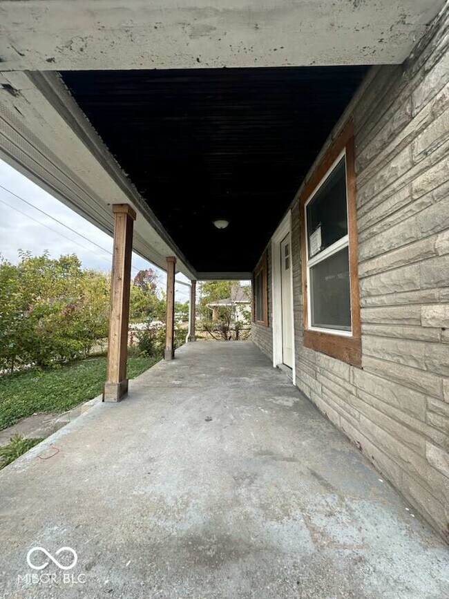 Foto del edificio - 2729 Columbia Ave