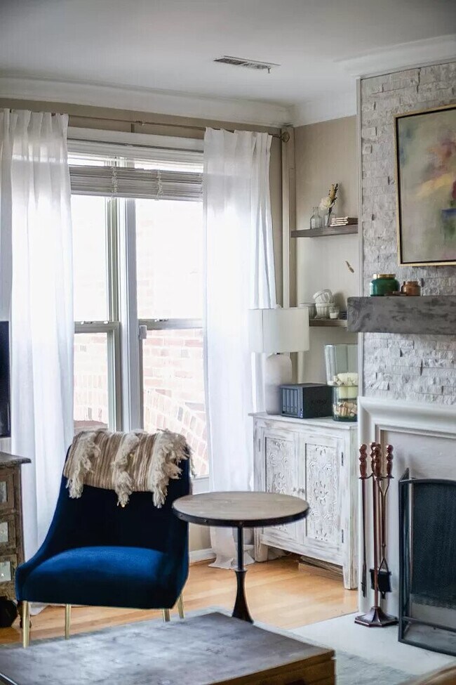 Foto del edificio - 1450 E Capitol St SE