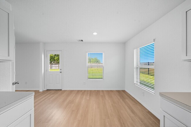 Building Photo - 32506 Orchard Haze Dr