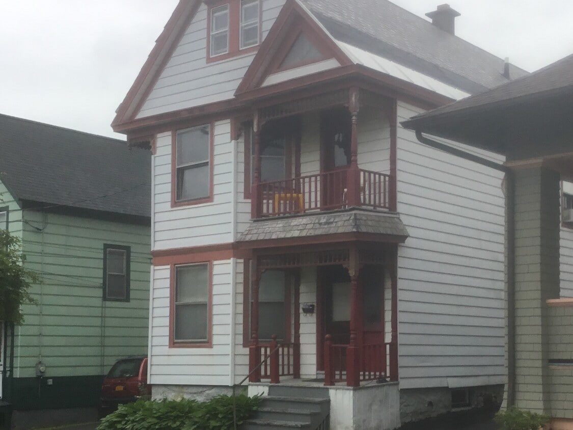 Exterior - 931 Brayton Park Plz