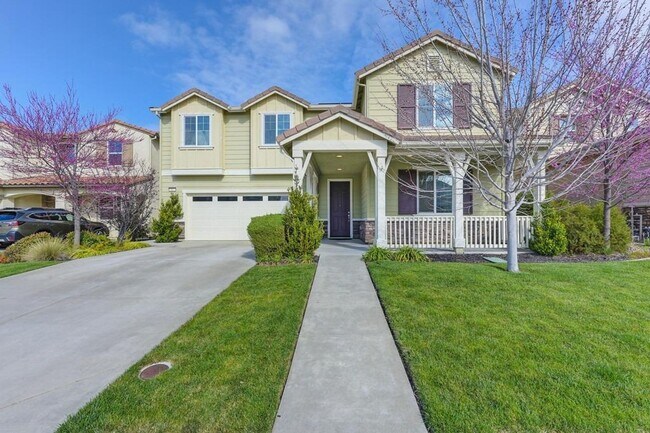 Building Photo - Beautiful Solar Home in Whitney Ranch!
