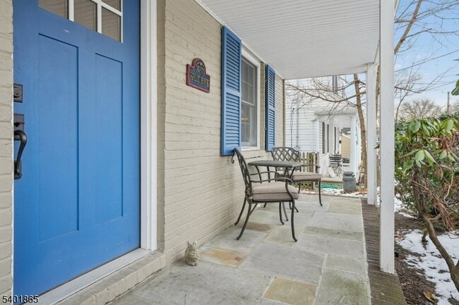 Building Photo - 16-21 Split Rock Rd