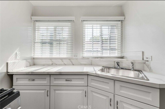 Foto del edificio - 2841 E 65th St