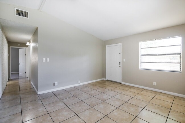 Foto del edificio - 1609 NW 16th St
