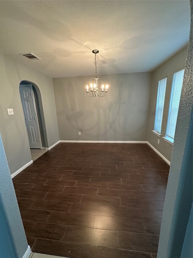 Building Photo - 4043 Hawthorn Glen Ct