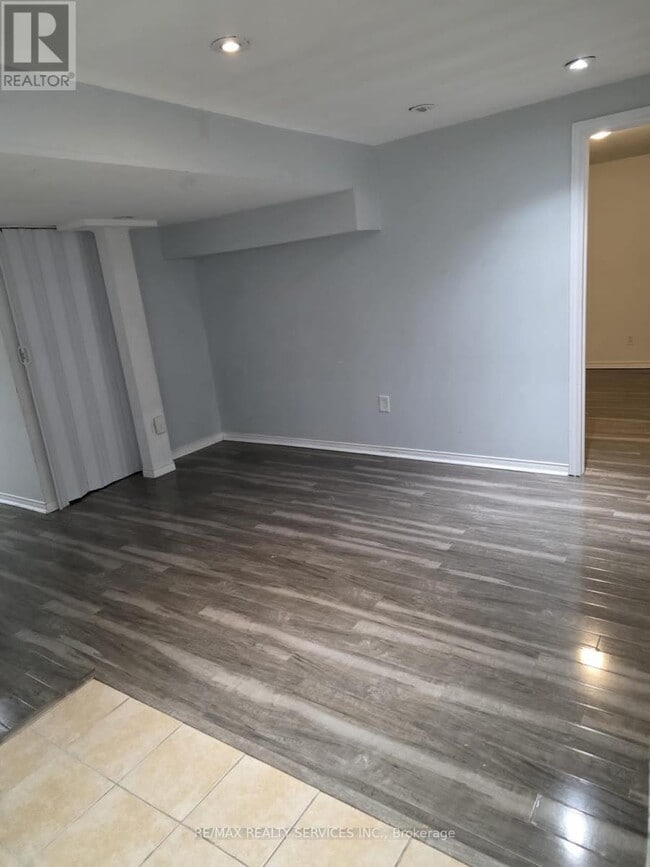 Building Photo - 24 Vivians Crescent