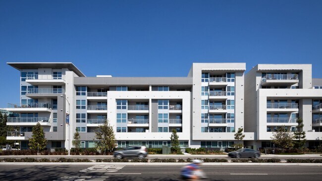 Elements in Irvine Apartments Irvine, CA