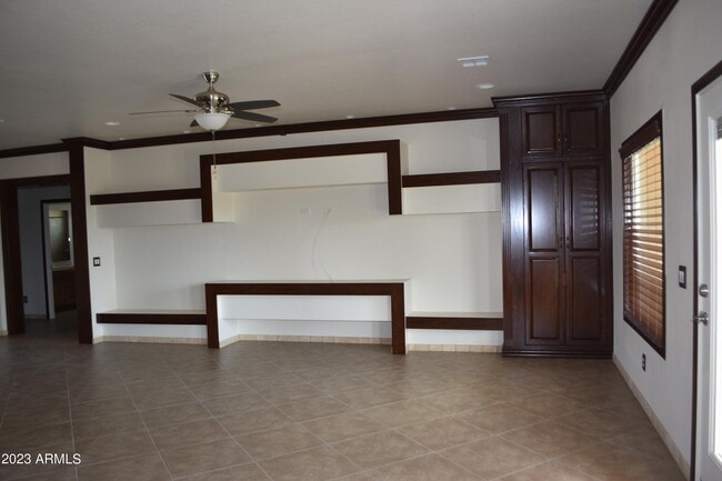Foto del edificio - 5533 Desert Willow Loop