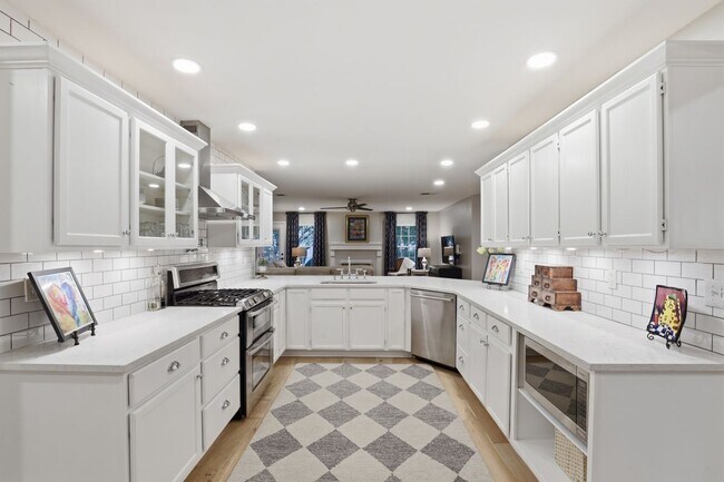 Foto del edificio - 16608 Jadestone Dr