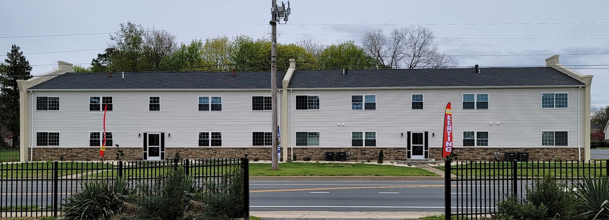 Primary Photo - 35 W Glenwood Ave