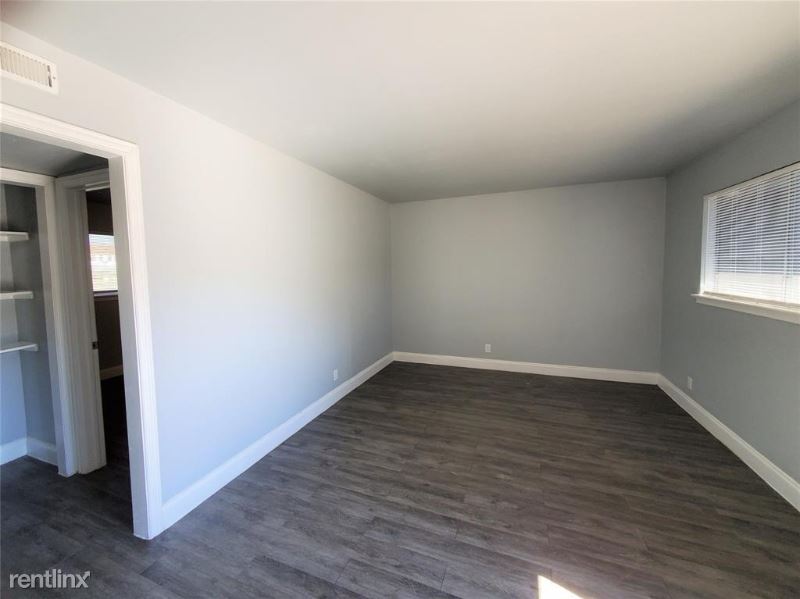 Primary Photo - 2 br, 1 bath Apartment - 1240 W. Avenue D