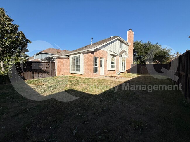 Foto del edificio - 7129 Goldenrod Dr