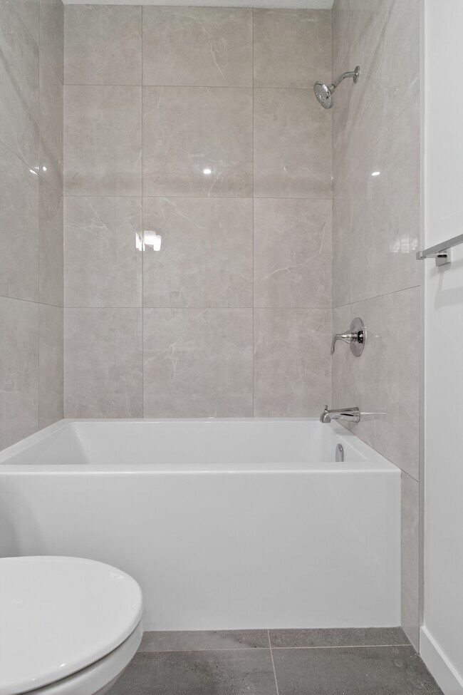 Building Photo - 12847 103 St NW