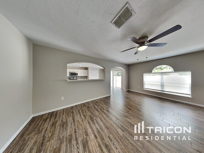 Building Photo - 3013 Whispering Trails Dr