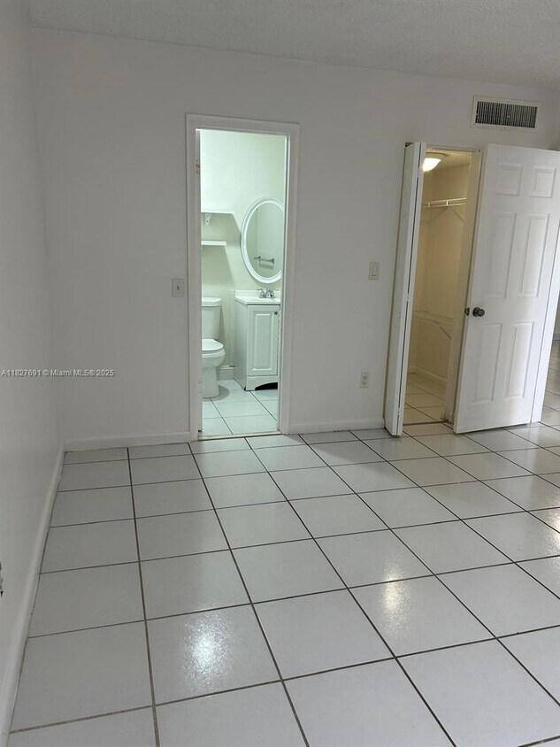 Primary Photo - 6125 W 20th Ave