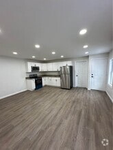 Building Photo - 536 Beach St