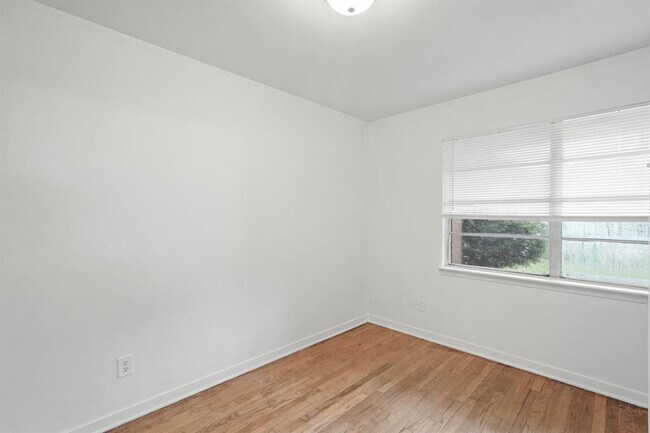 Foto del edificio - 6819 Morrow St