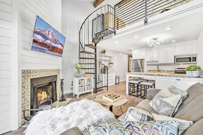 Photo - 1530 Empire Ave Apartment