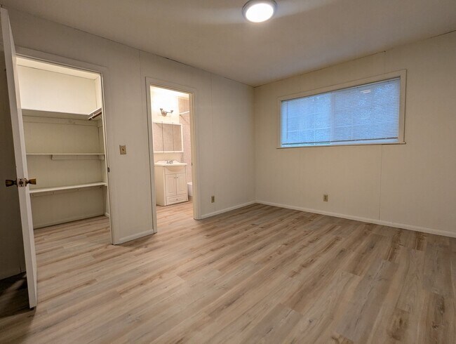 Building Photo - Great 1 bed/1 bath apartment in Springfield!