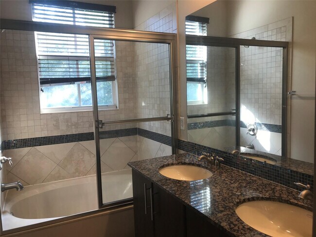 Building Photo - 2851 Prospect Rd