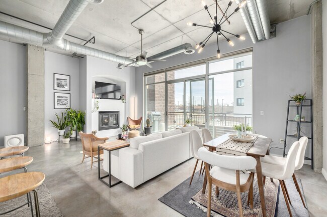 Foto del edificio - 2899 N Speer Blvd