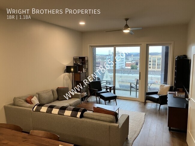 Building Photo - 333 W Depot Ave