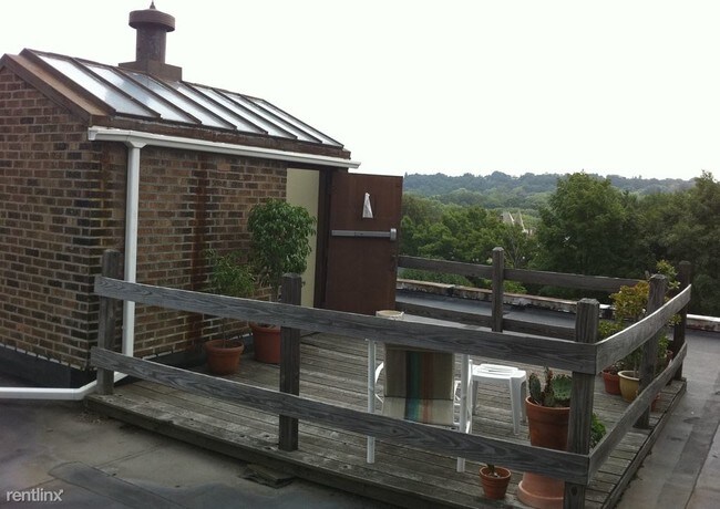 Building Photo - 5 Colliston Rd
