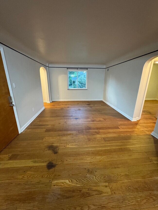 Sala de estar - 3903 Kirkup Ave