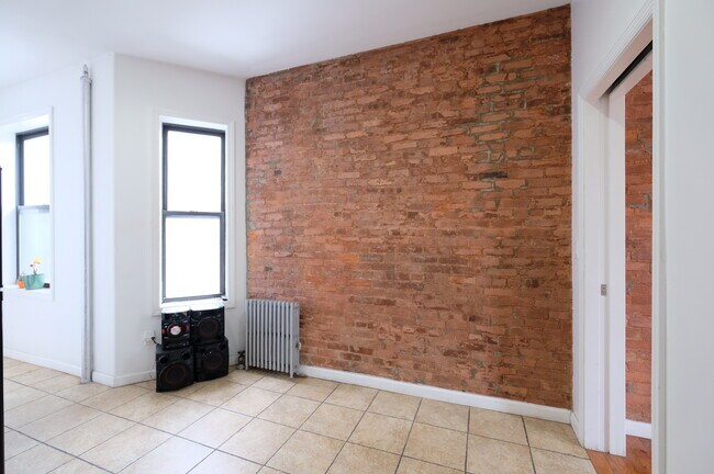 Foto del edificio - 744 9th Ave