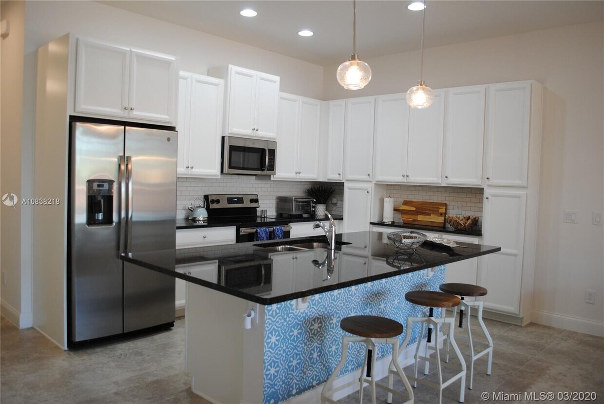Foto principal - 126 Captiva Dr