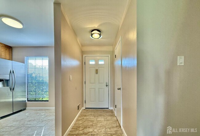 Foto del edificio - 250 Bromley Pl