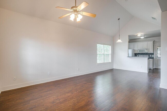 Building Photo - Wayside Duplex