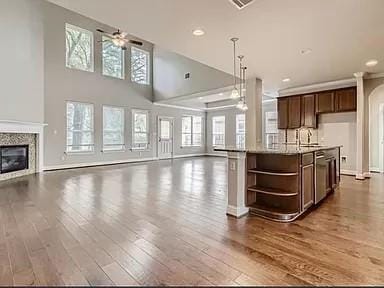 Building Photo - 8715 Vantage Point Dr