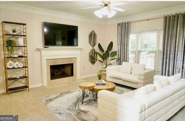 Foto del edificio - 230 Ridge Bluff Ln