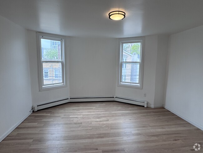 Building Photo - 174 Beacon Ave