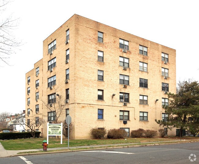 Riverside Towers Apartments Trenton, NJ