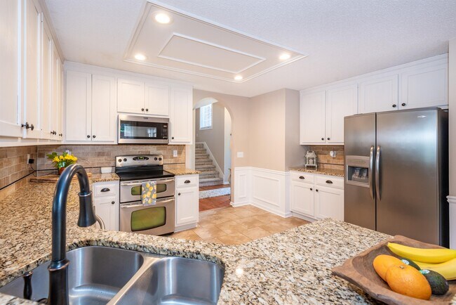 Building Photo - 1107 Fieldstone Dr