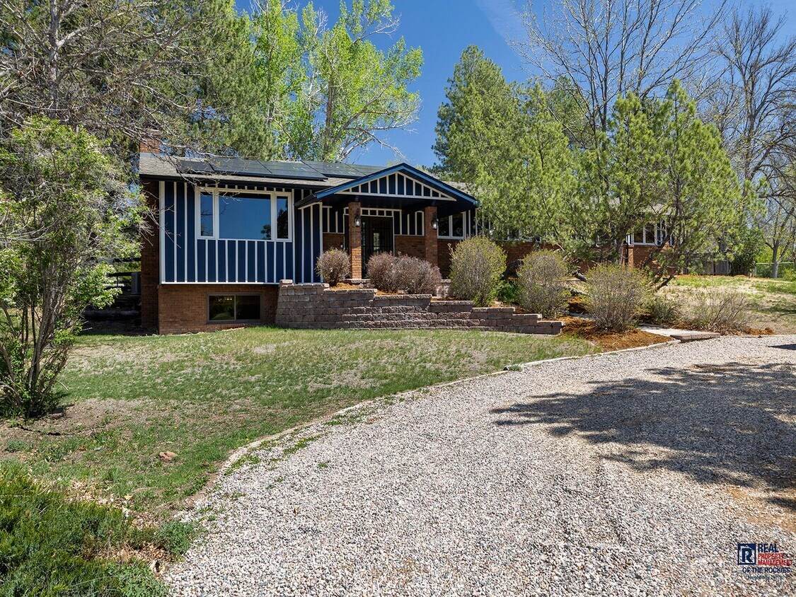 Foto principal - Gorgeous 5 Bed 4 Bath House in North Fort ...