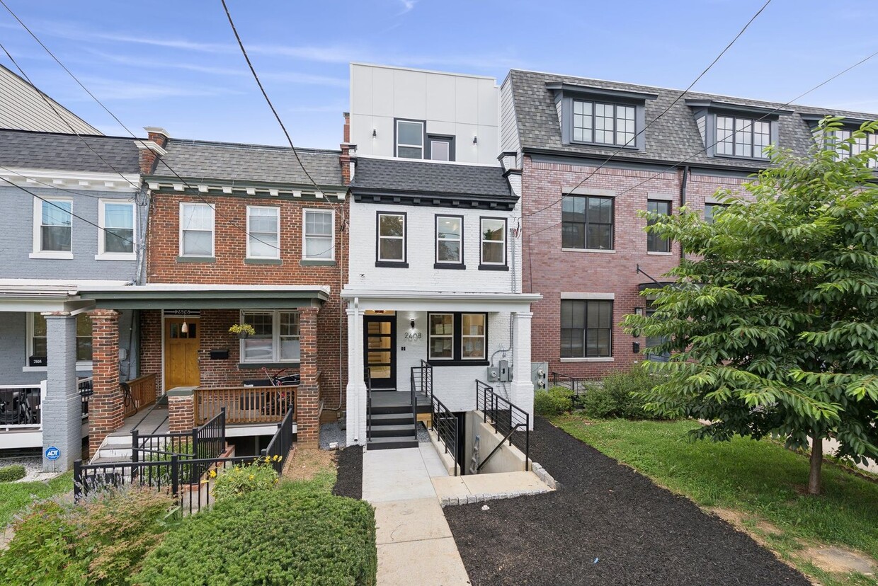 Primary Photo - 2608 4th St NE