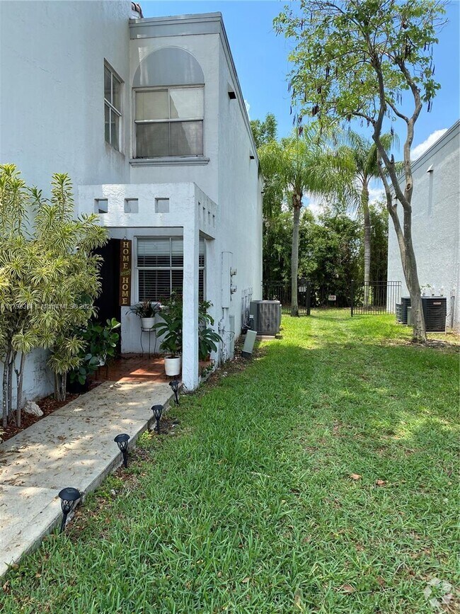 Building Photo - 4678 NW 97th Pl