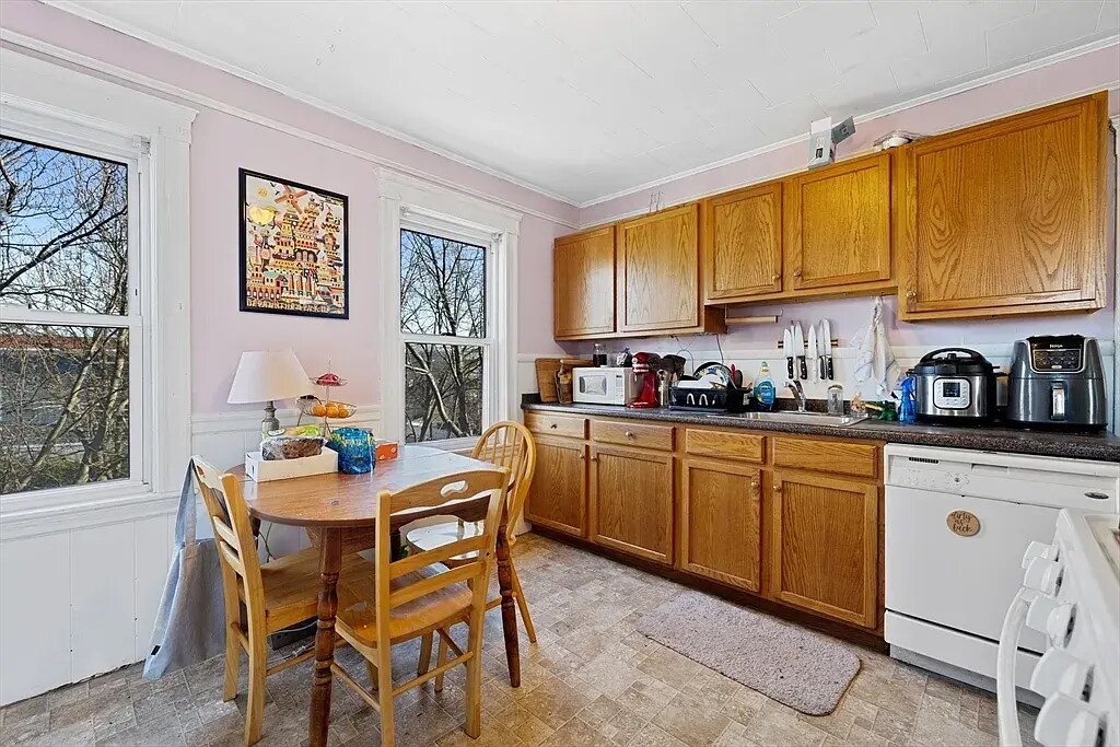 Primary Photo - 363 Washington St