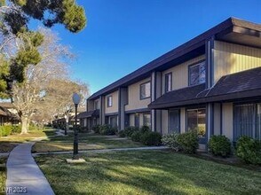 Building Photo - 6168 Meadow View Ln