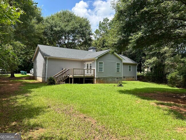 Building Photo - 355 Tall Tree Rd